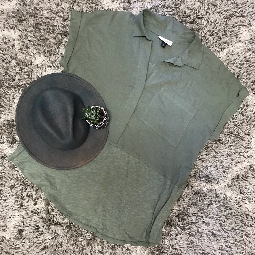 Universal Thread Green Blouse